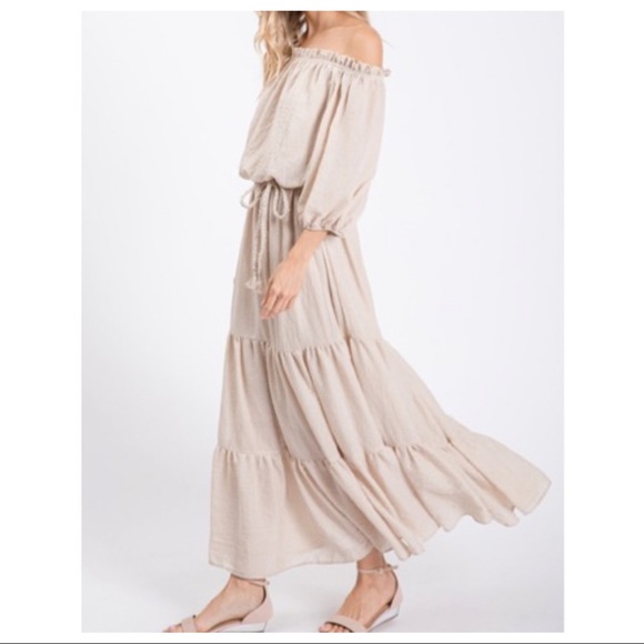 ✨LAST ONE✨woven elastic shoulder tiered dress - Picture 5 of 8